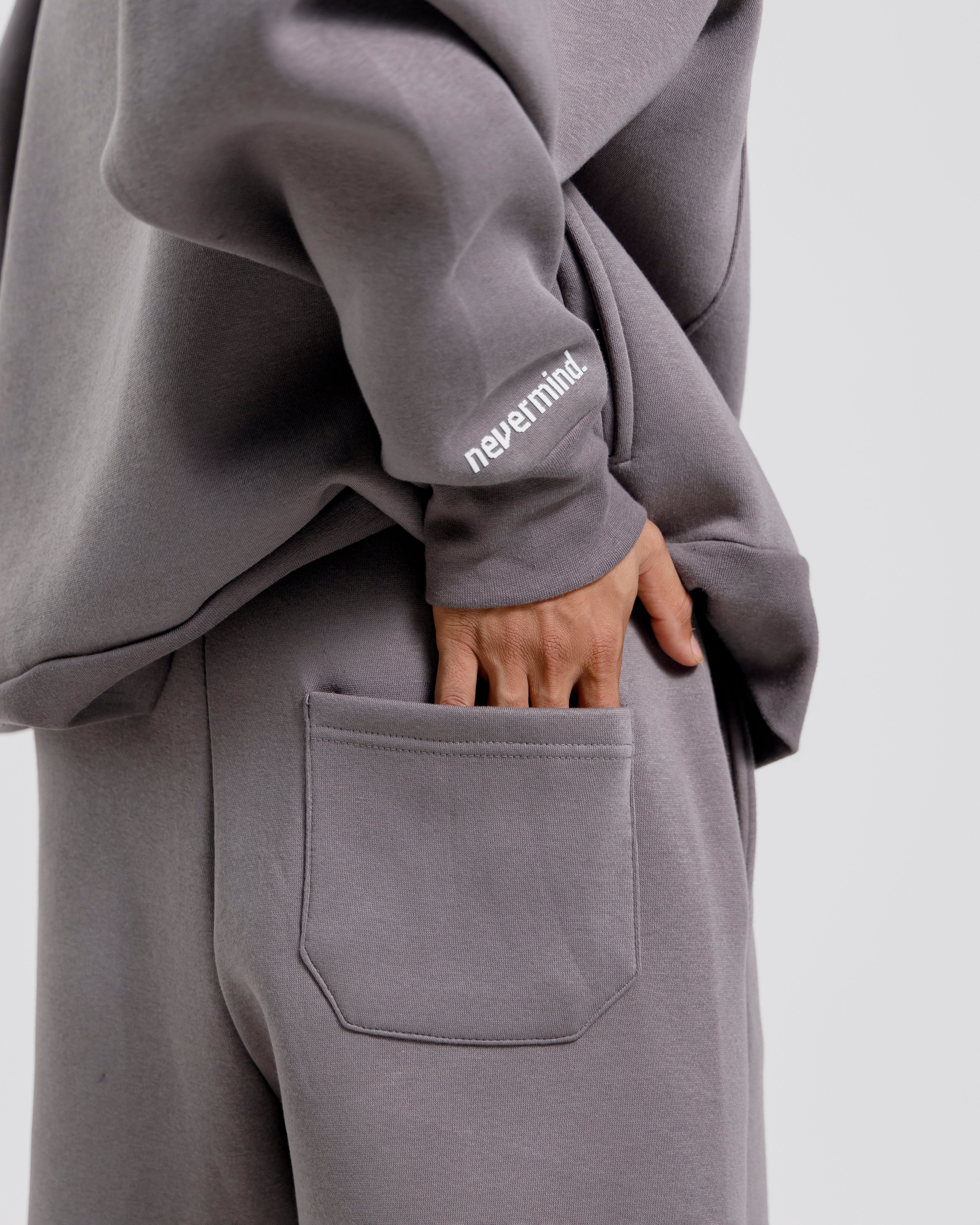 Nevermind Essentials volume I | Steel Grey Wide legged Pant