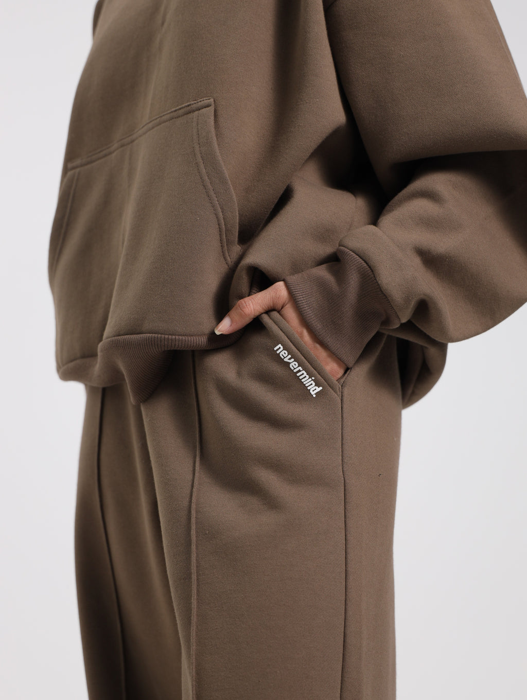 Nevermind Essentials volume I | Brown Hoodie fleece Co-ord set.