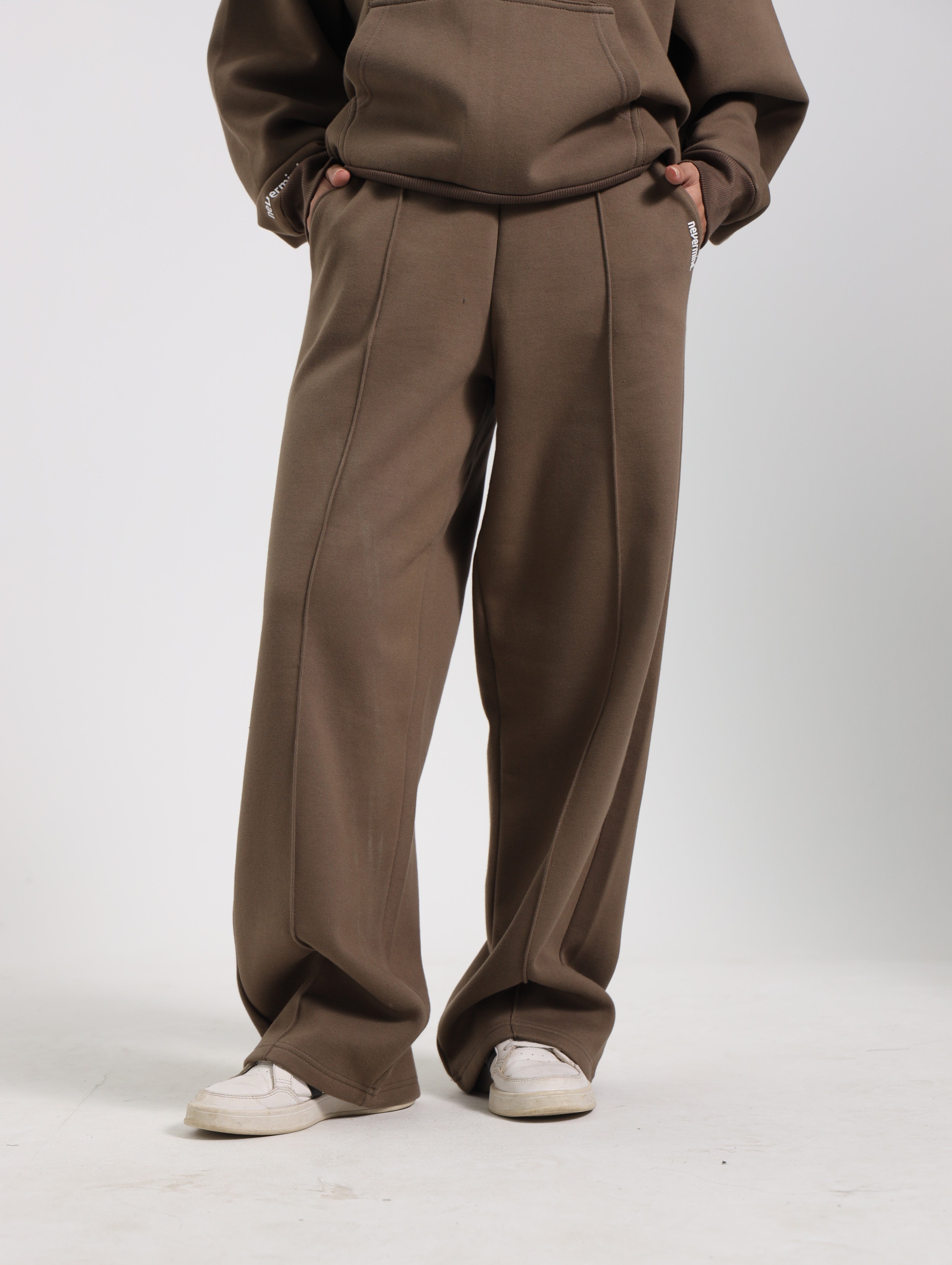 Nevermind Essentials volume I | Brown Wide legged Pant