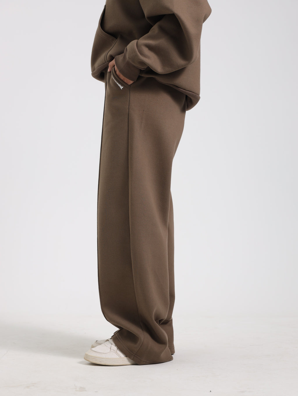 Nevermind Essentials volume I | Brown Wide legged Pant