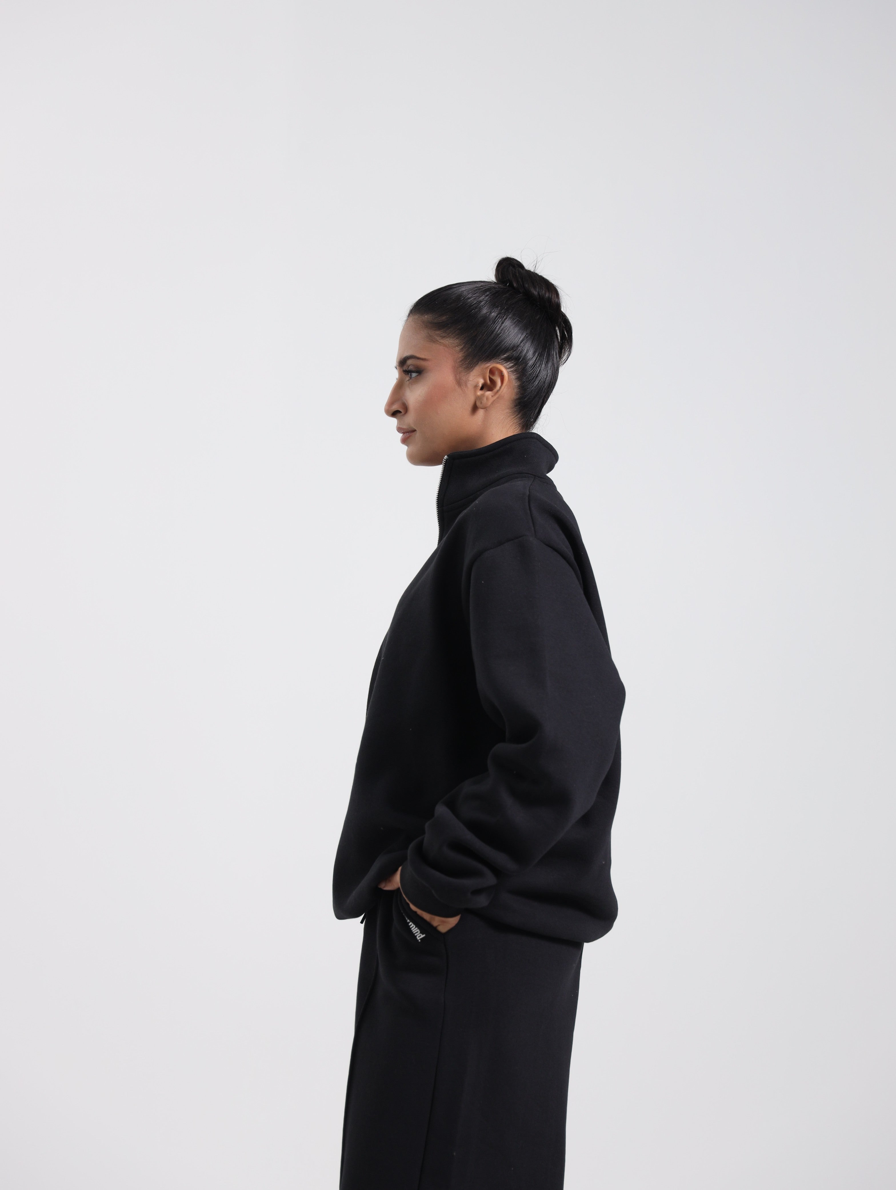 Nevermind Essentials volume I | Black Sweatshirt fleece Co-ord set.