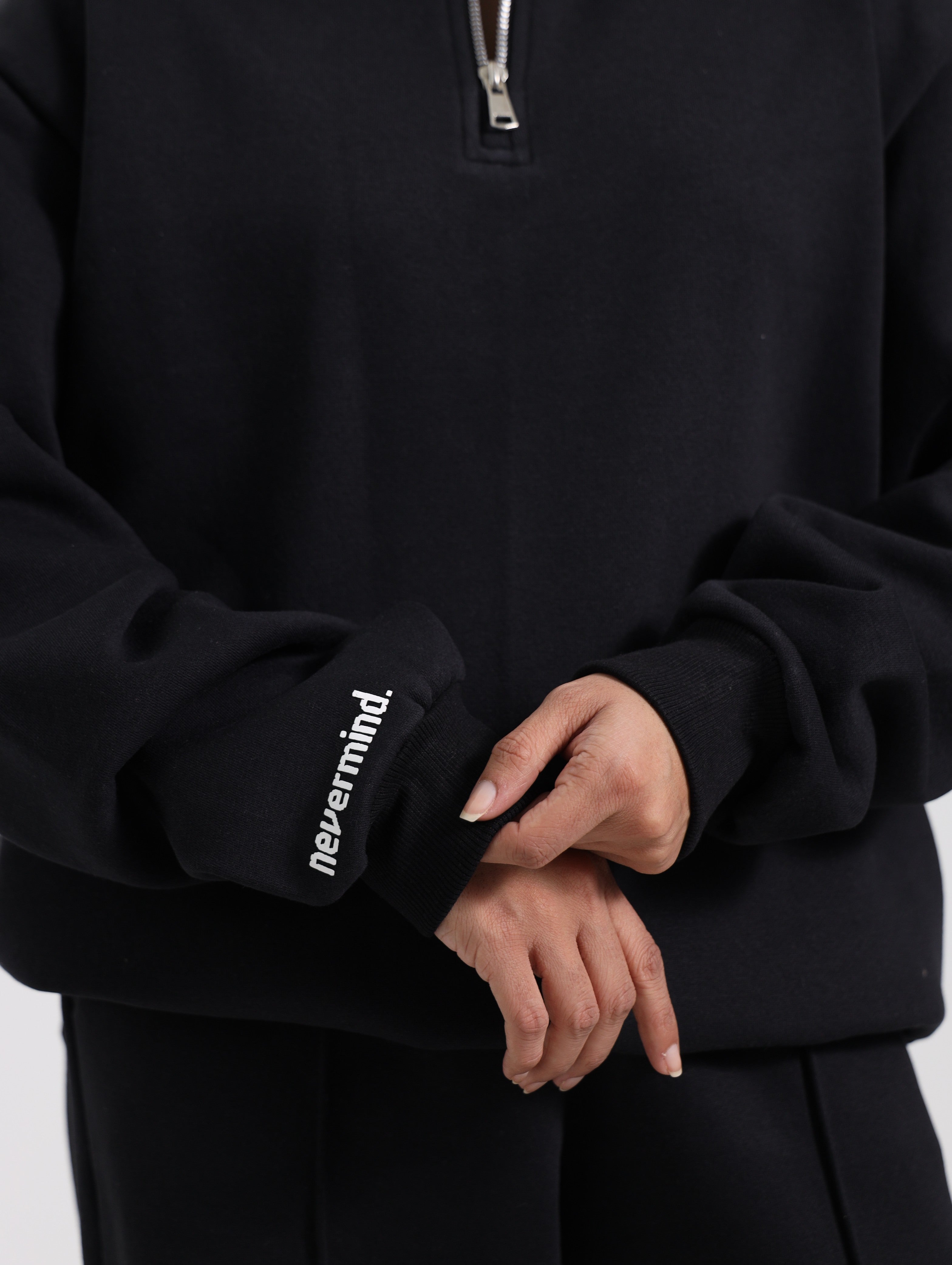 Nevermind Essentials volume I | Qtr zip sweatshirt | Black