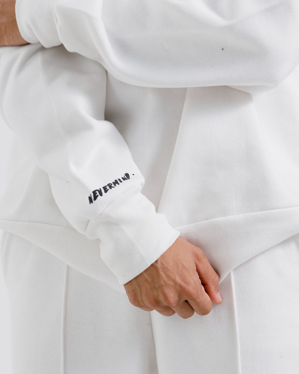 Nevermind Essentials volume I | White Sweatshirt fleece Co-ord set