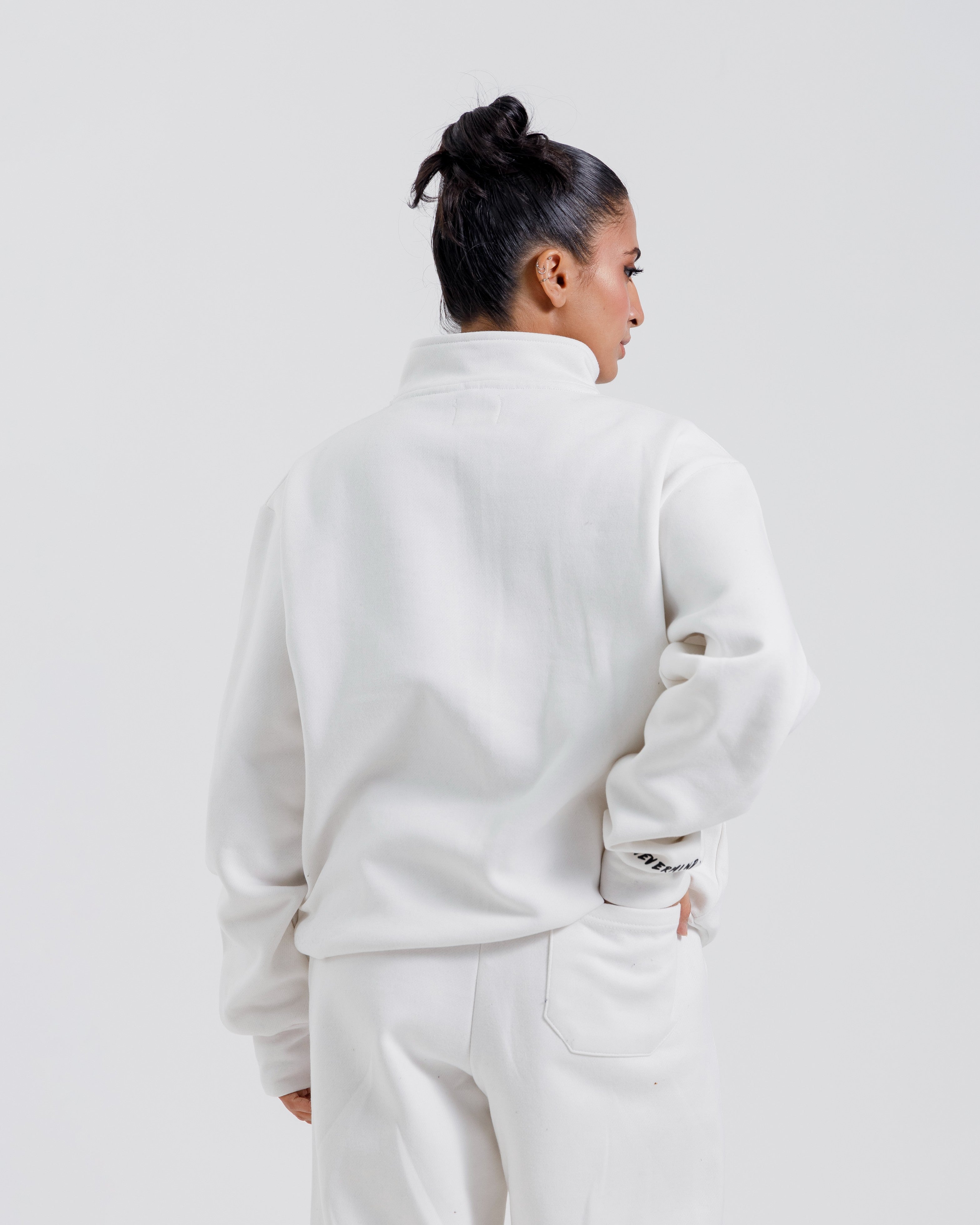 Nevermind Essentials volume I | Qtr zip sweatshirt | White